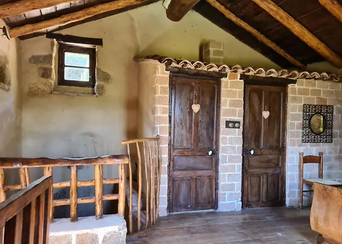 Vakantiehuis Bergerie De 1770 Avec Piscine *