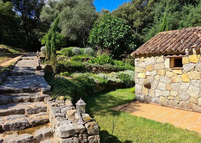 Vakantiehuis Bergerie De 1770 Avec Piscine *